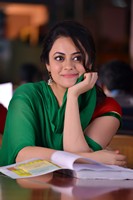 Meelo Evaru Koteeswarudu Movie Photos